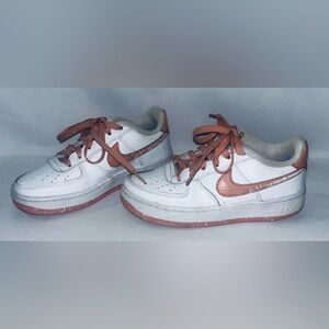 Nike White and Peach Sneakers